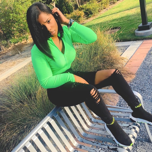 Meet your Posher, Hollywood 🤩 - Picture 3 of 4